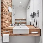H4 Hotel
