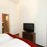 إتش4 فندق 4*