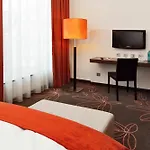Hotel H4