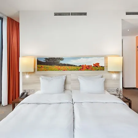 H4 Hotel