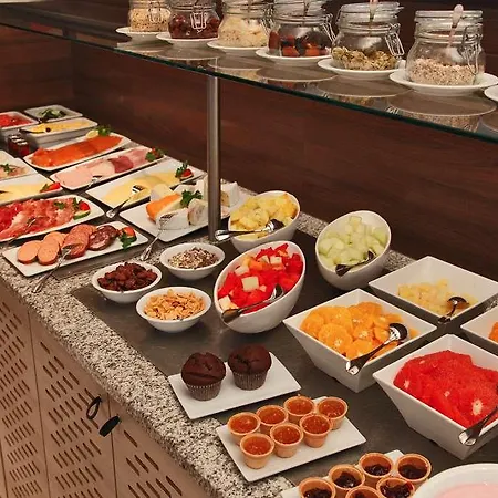 Hotel H4