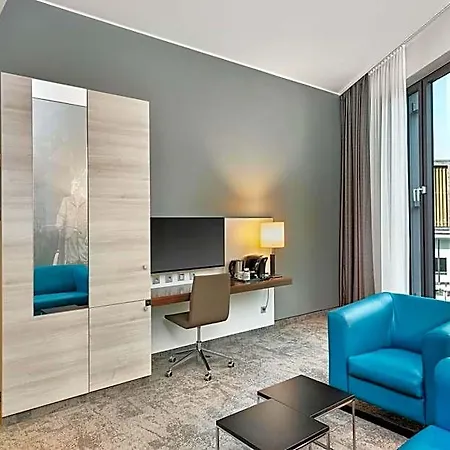 Hotel H4 4*