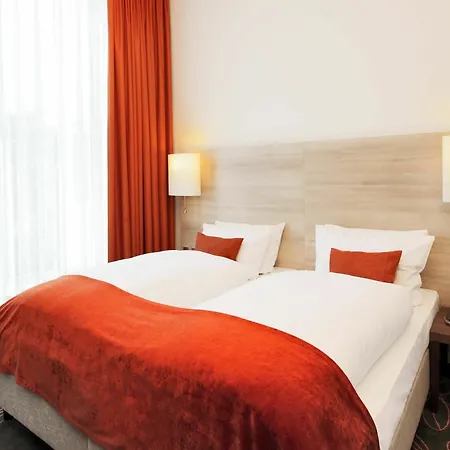 Hotel H4 4*