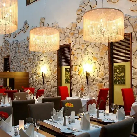 H4 Hotel